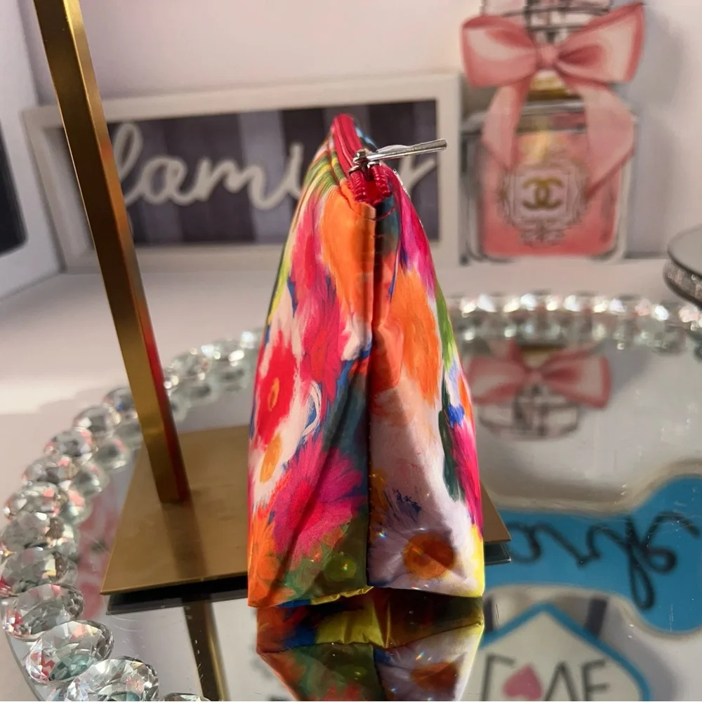 Clinique Jonathan Cohen NWOT Floral Cosmetic Bag